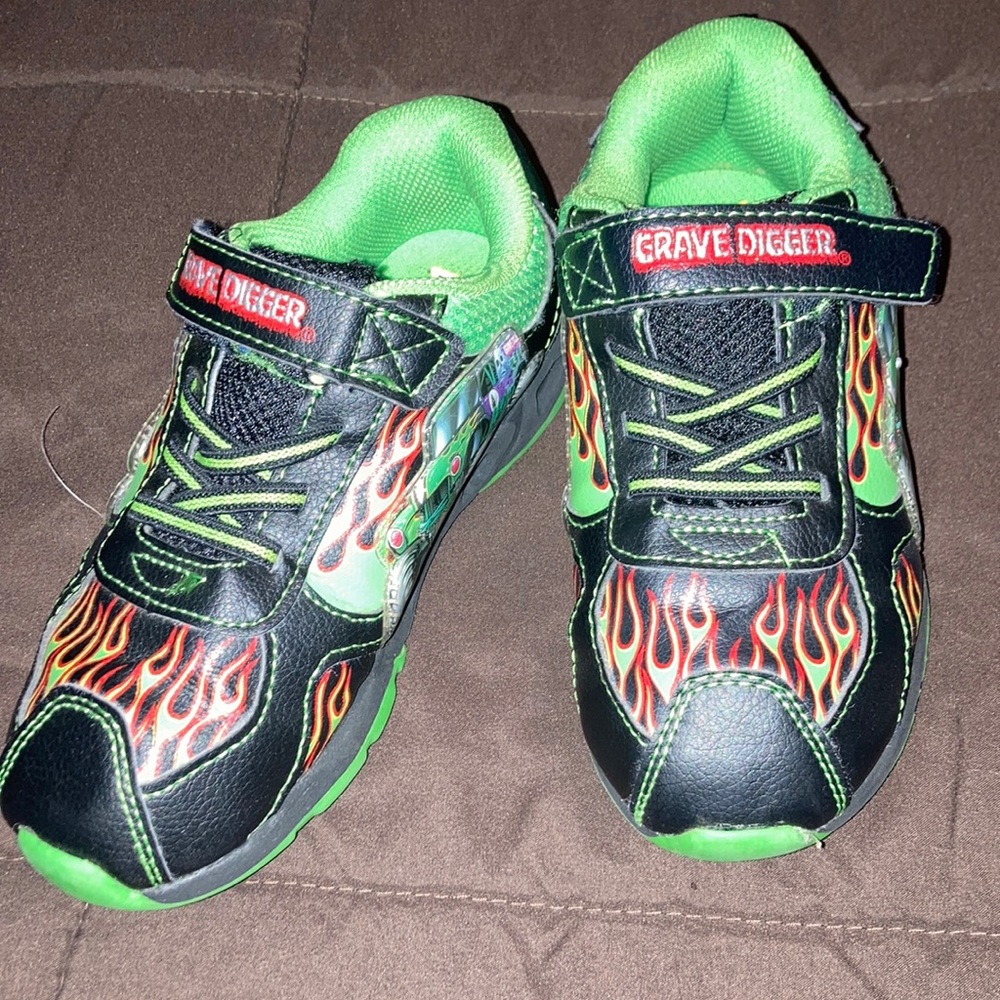 Boys Monster Truck Grave Digger Light Up Sneakers